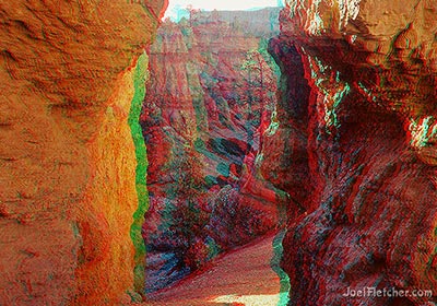  3D photo of rock passage at Bryce. 